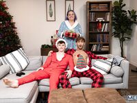 Men Com Jake Preston, Dom King