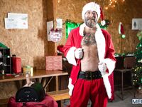 Men Com Daddy Cakes, Benjamin Blue