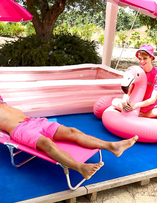 Staxus David Hollister, Nathan Devos