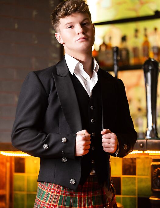 Men Com Paddy OBrian, Dean Young