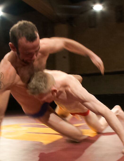 Naked Kombat Rob Yaeger, Clayton Kent